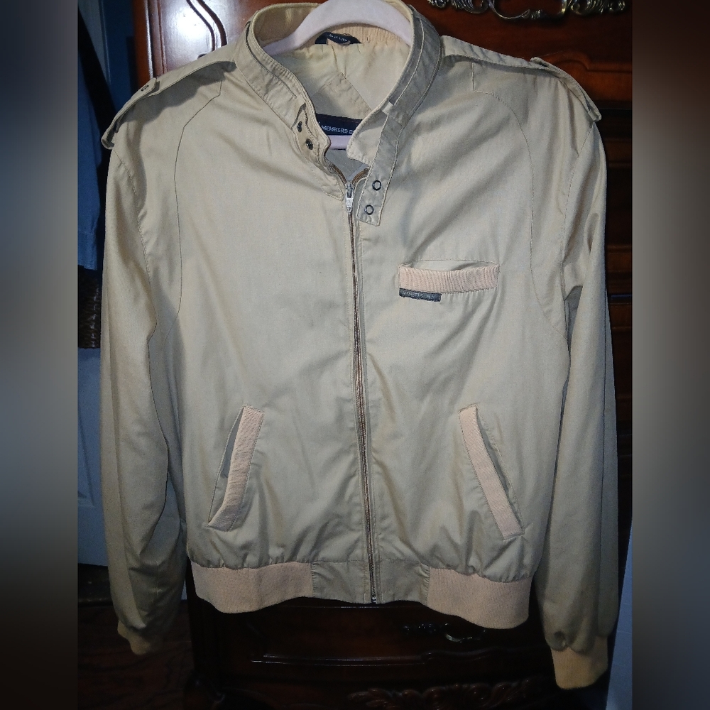 Very Nice Vintage Members Only Lined Jacket. Light Weight.